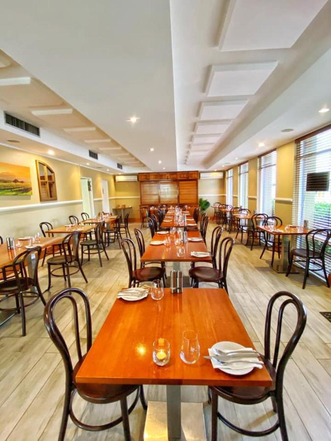 Mid City Motor Inn Singleton Buitenkant foto