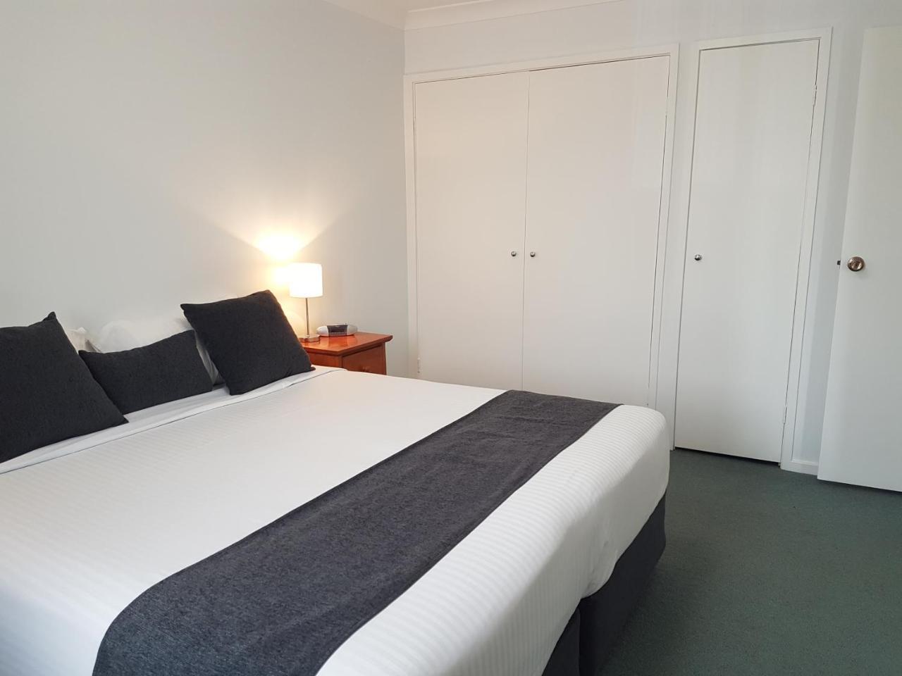 Mid City Motor Inn Singleton Buitenkant foto