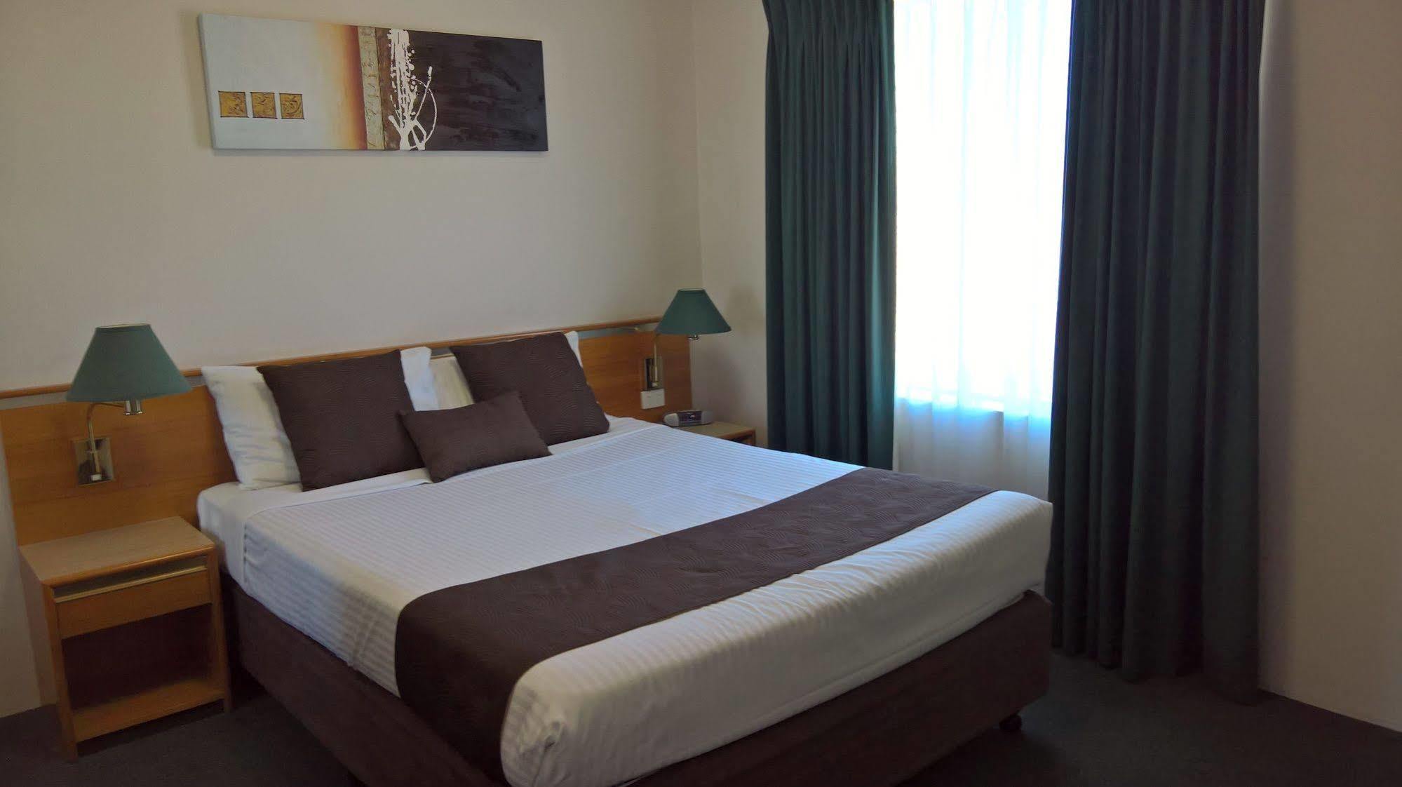 Mid City Motor Inn Singleton Buitenkant foto