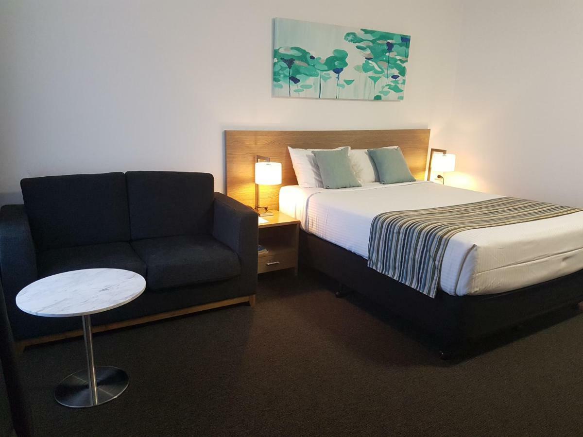 Mid City Motor Inn Singleton Buitenkant foto