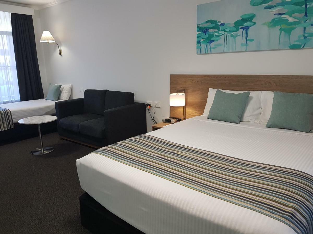 Mid City Motor Inn Singleton Buitenkant foto